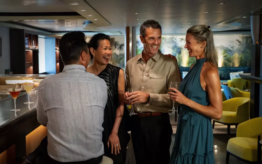 Paul Gauguin Cruises MS Paul Gauguin Piano Bar Lifestyle 4 ©Paul Gauguin Cruises.jpg